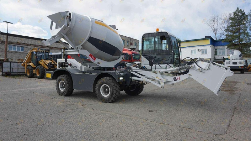 Самоходный бетоносмеситель MTK mix 2.5