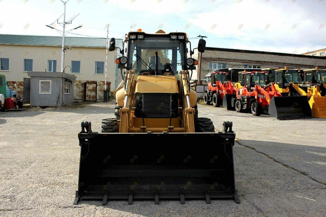 Экскаватор-погрузчик MTK T17,5/24, мощность двигателя 102 кВт