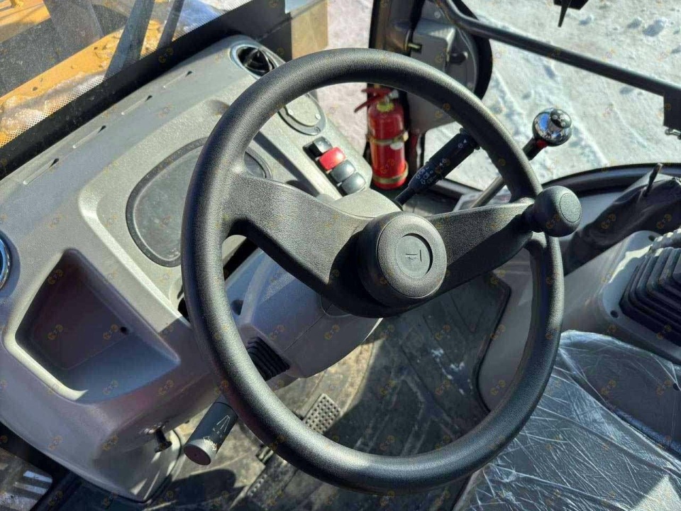 Экскаватор-погрузчик MTK T17,5/24 (Carraro), мощность двигателя 100 кВт