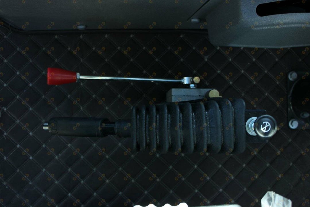 Экскаватор-погрузчик MTK T24/24, мощность двигателя 105 кВт