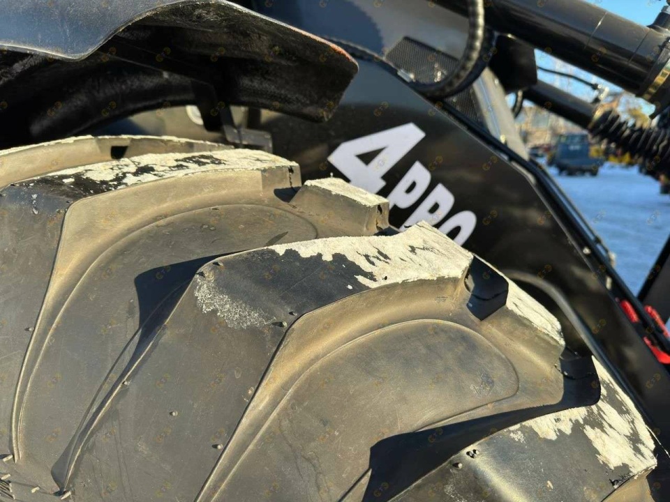 Экскаватор-погрузчик MTK WZM 4PRO, мощность двигателя 100 кВт