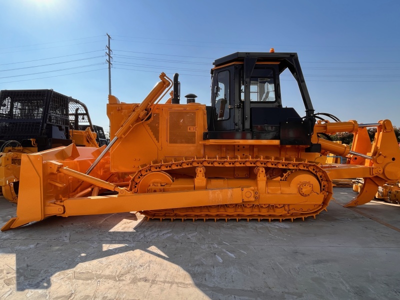 Бульдозер Shantui RSD32 (560мм, полусфера, однозубый, камминс, автономка, пжд, 2026 гв с рыхлителем (однозубым))