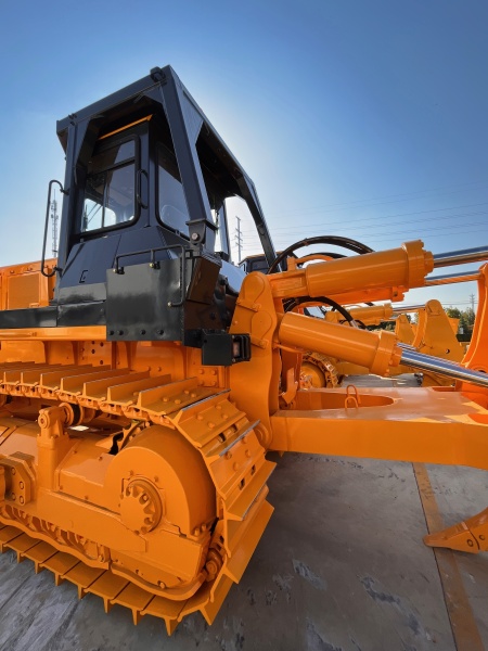 Бульдозер Shantui RSD32 (560мм, полусфера, однозубый, камминс, автономка, пжд, 2026 гв с рыхлителем (однозубым))