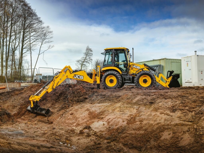Экскаватор-погрузчик JCB 4CX
