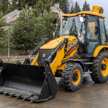 Экскаватор-погрузчик JCB 3CX (Россия)