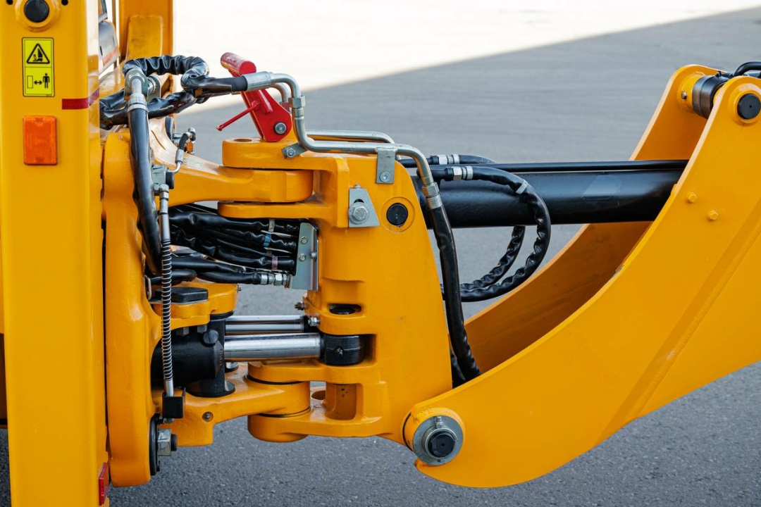 Экскаватор-погрузчик JCB 3DX Plus (Индия), мощность двигателя 68 кВт, эксплуатационная масса 8150 кг