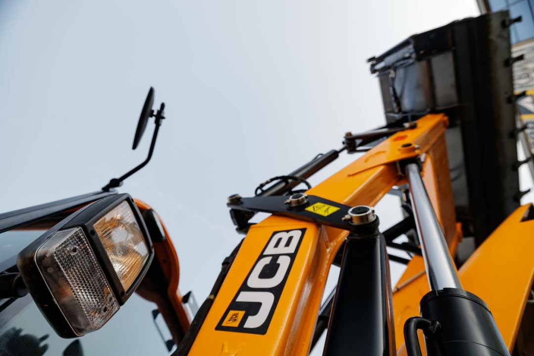 Экскаватор-погрузчик JCB 3DX Plus (Индия), мощность двигателя 68 кВт, эксплуатационная масса 8150 кг