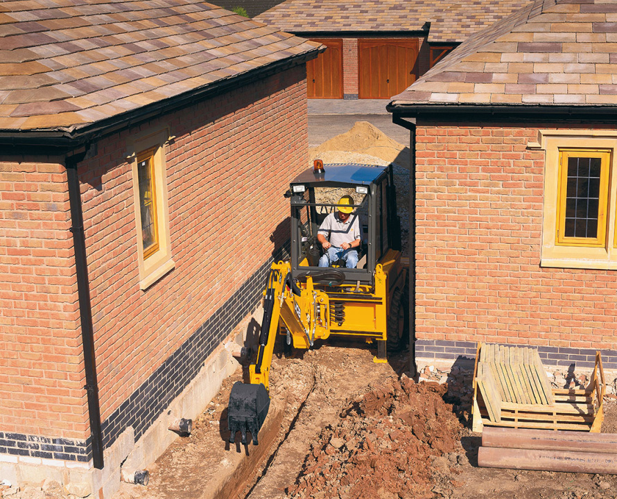 Экскаватор-погрузчик JCB 1CX, мощность двигателя 36.3 кВт, эксплуатационная масса 2850 кг