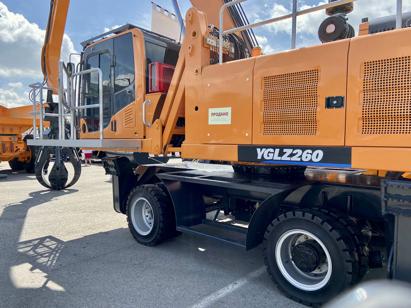 Колесный перегружатель Yonggong-Borus YGLZ 260 Borus (12 м)