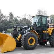 Фронтальный погрузчик XCMG XC 988, грузоподъемность 8,5 т