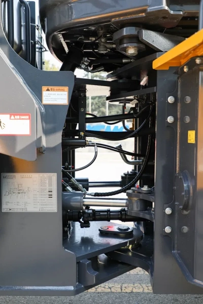 Фронтальный погрузчик XCMG XC 956, грузоподъемность 5,3 т