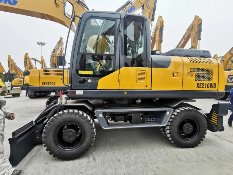 Экскаватор колесный XE210WD