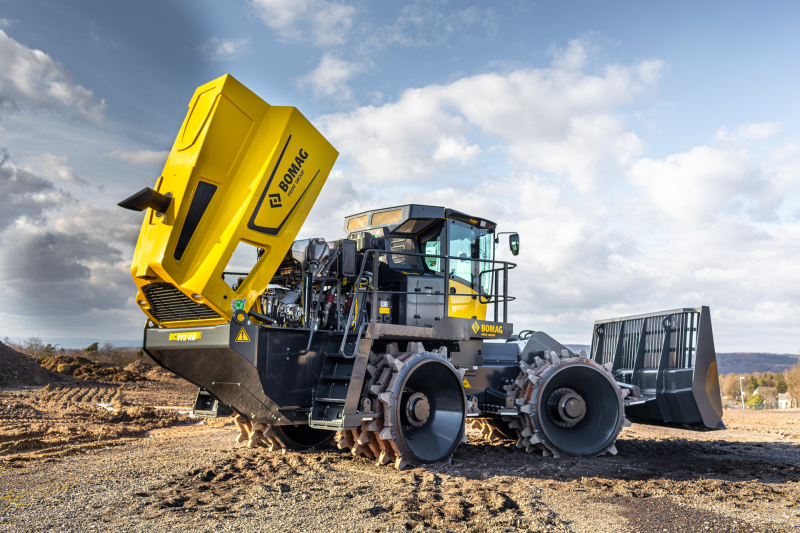 Полигонный компактор BOMAG BC 673 RB