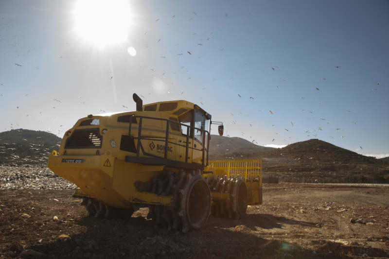 Полигонный компактор BOMAG BC 472 RB