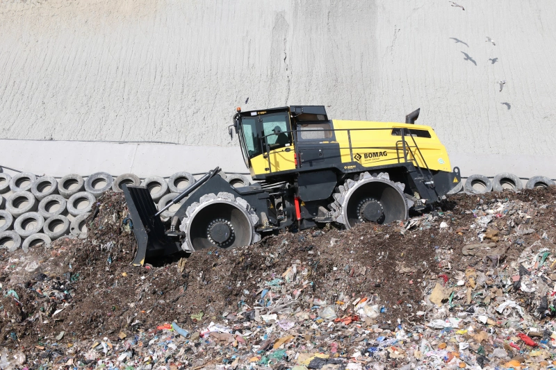 Полигонный компактор BOMAG BC 973 RB