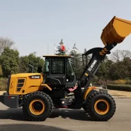 Фронтальный погрузчик XCMG XC948, грузоподъемность 4,5 т