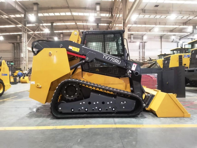 Мини-погрузчик XCMG TV770RU