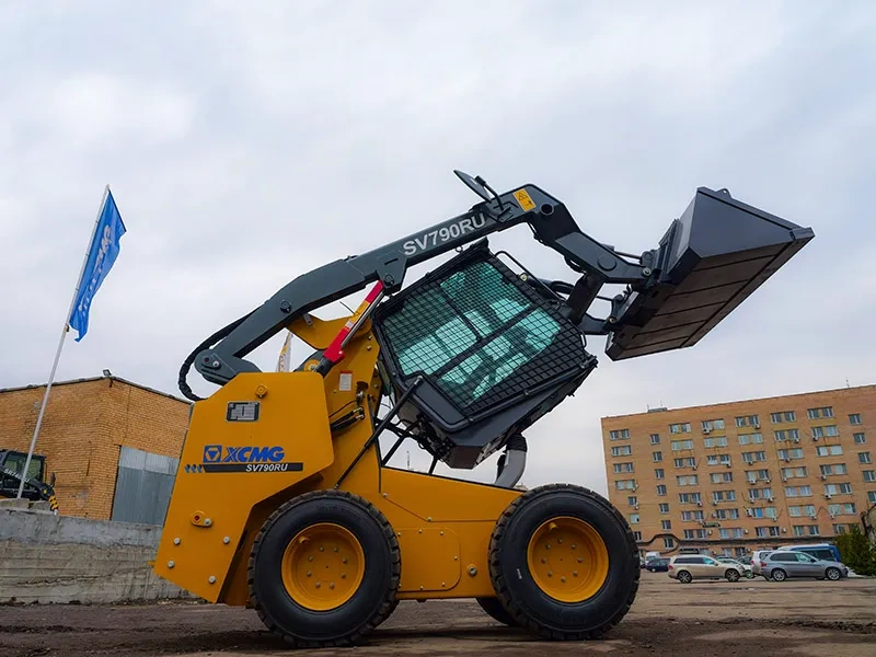 Мини-погрузчик XCMG SV790RU