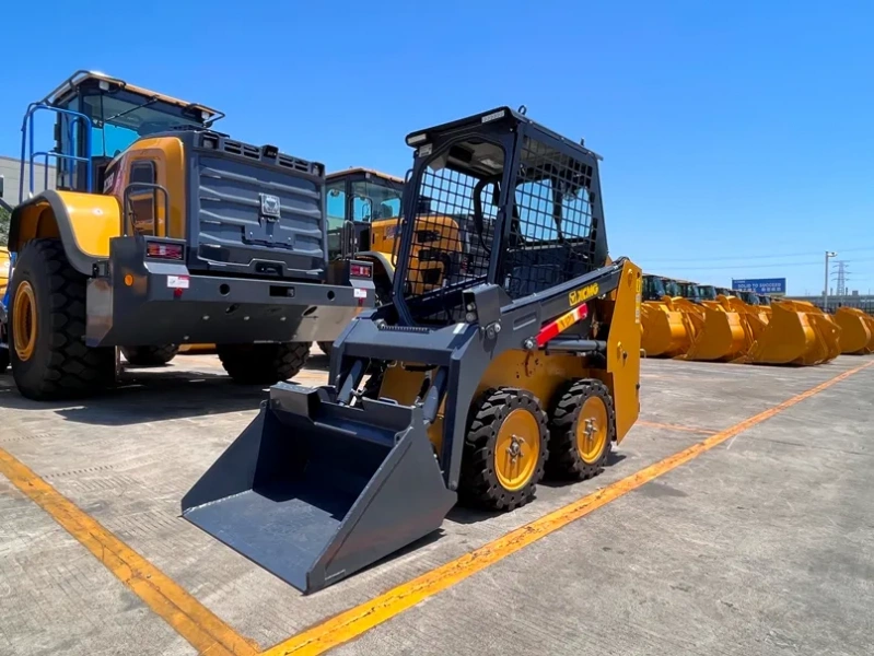 Мини-погрузчик XCMG SR710RU