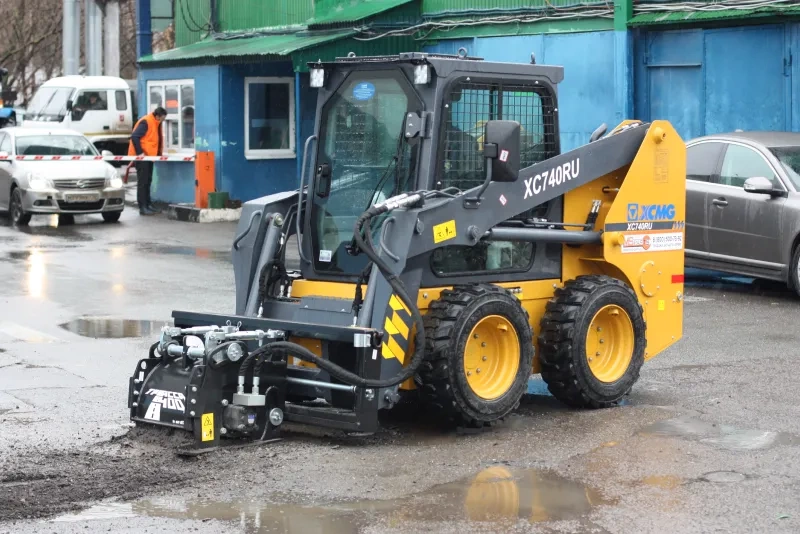 Мини-погрузчик XCMG SR740RU YUCHAI