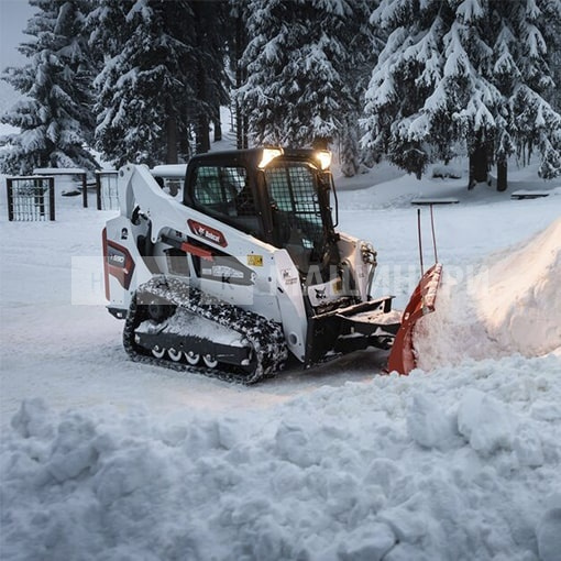 Мини-погрузчик Bobcat T590, высота подъема 3023 мм