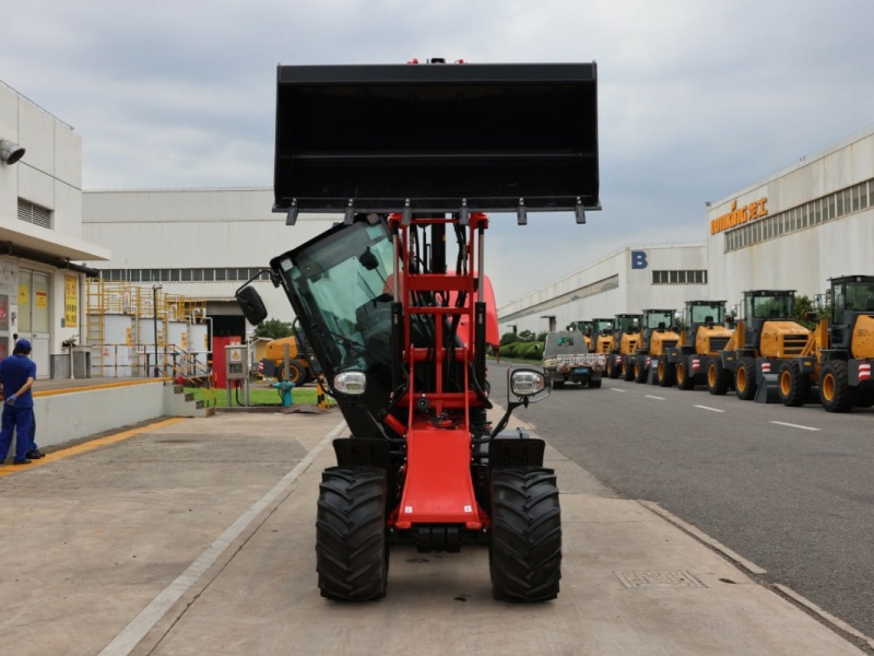 Фронтальный погрузчик Lonking CDM908A, двигатель Kubota, грузоподъемность 800 кг