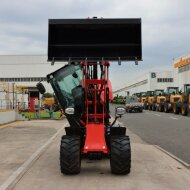 Фронтальный погрузчик Lonking CDM908A, двигатель Kubota, грузоподъемность 800 кг
