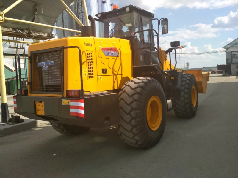Фронтальный погрузчик Lonking CDM856, грузоподъемность 5000 кг.