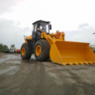 Фронтальный погрузчик Lonking CDM 853, грузоподъемность 5000 кг.