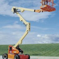 Самоходный коленчатый подъемник JLG E450A, грузоподъемность 230 кг, рабочая высота 15.72 м, тип питания электрический, АКБ