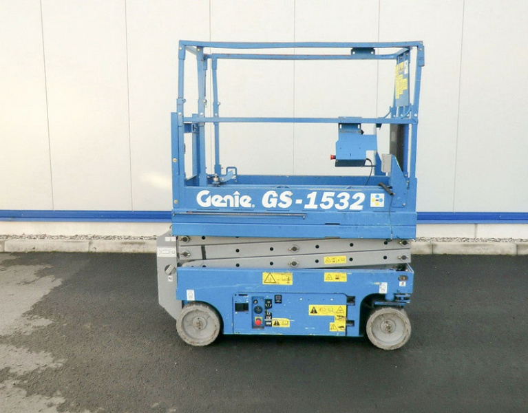 Подъемник ножничный GENIE GЕNIE GS -1532, размер платформы 1.63×0.74 м