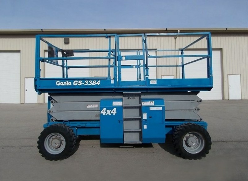 Ножничный подъемник GENIE GЕNIE GS-3384 RT, грузоподъемность 1134 кг