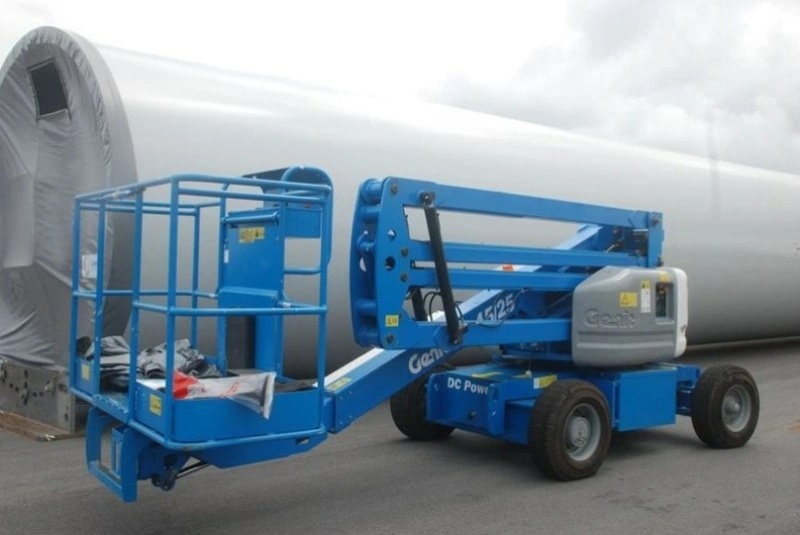 Коленчатый подъемник б/у GENIE Z45-25 DC 15.08.2006, грузоподъемность 227 кг, размер платформы 0.76×1.83 м