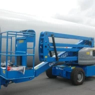 Коленчатый подъемник б/у GENIE Z45-25 DC 15.08.2006, грузоподъемность 227 кг, размер платформы 0.76×1.83 м
