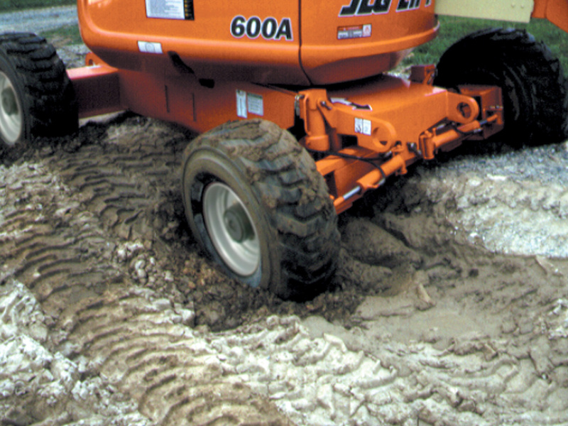 Самоходный коленчатый подъемник JLG 600A, тип питания Дизель