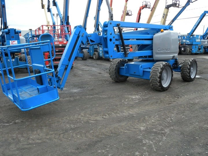 Коленчатый подъемник б/у GENIE Z45-25 RT 2004, грузоподъемность 227