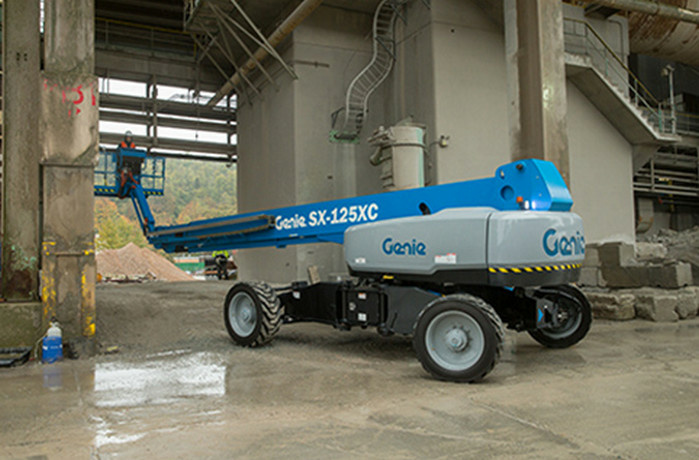 Телескопический подъемник GENIE GЕNIE S-125 XC, грузоподъемность 300/454 кг