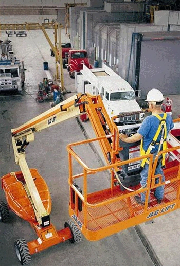 Самоходный коленчатый подъемник JLG M400AN, грузоподъемность 230 кг, рабочая высота 14.19 м, тип питания электрический, АКБ