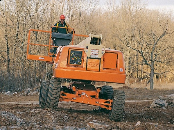 Телескопический подъемник JLG 400S, грузоподъемность 450 кг