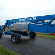 Самоходный подъемник коленчатого типа GENIE GЕNIE Z-135/70, грузоподъемность 272 кг, размер платформы 0.91×2.44 м