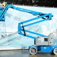 Самоходный подъемник коленчатого типа GENIE GЕNIE Z-40/23N RJ, грузоподъемность 227 кг, размер платформы 0.76×1.17 м