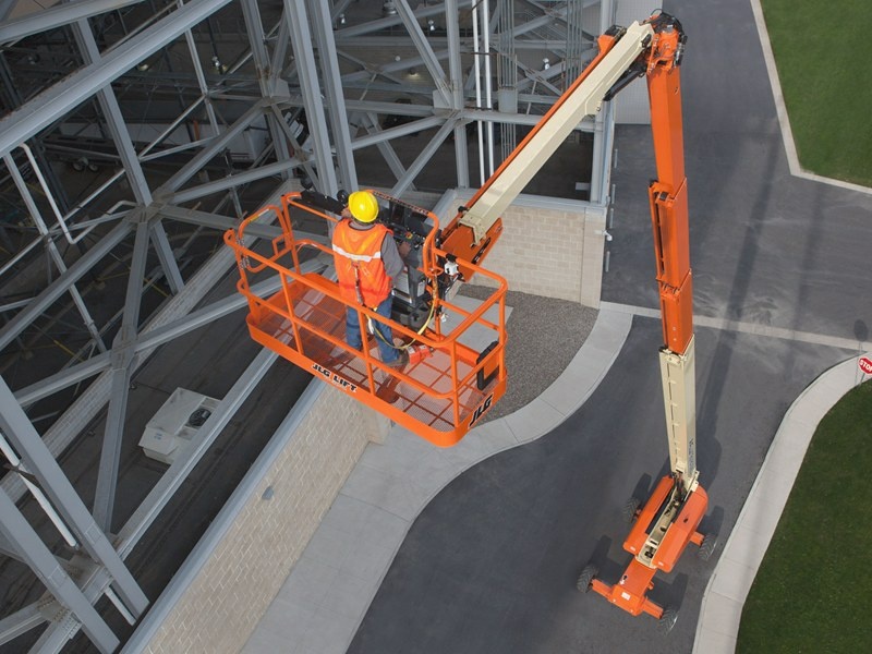 Телескопический подъемник JLG 1500SJ, грузоподъемность 450 кг