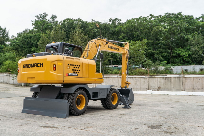 Колесный экскаватор SINOMACH GHT160W
