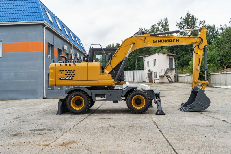 Колесный экскаватор SINOMACH GHT160W