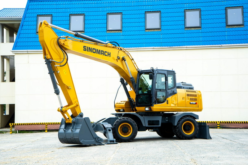 Колесный экскаватор SINOMACH GHT215W
