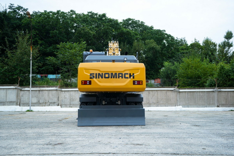Колесный экскаватор SINOMACH GHT215W
