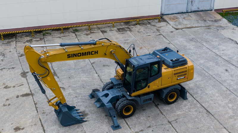 Колесный экскаватор SINOMACH GHT215W