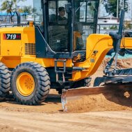 Грейдеры SINOMACH Автогрейдер 719H