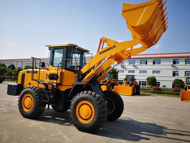 Фронтальный погрузчик SINOMACH 937H, двигатель Cummins 6BT5.9-C130 / WeiChai WP6G125E22