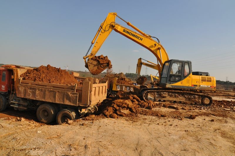Гусеничный экскаватор SINOMACH ZG3225LC-9C, эксплуатационная масса 22000 кг